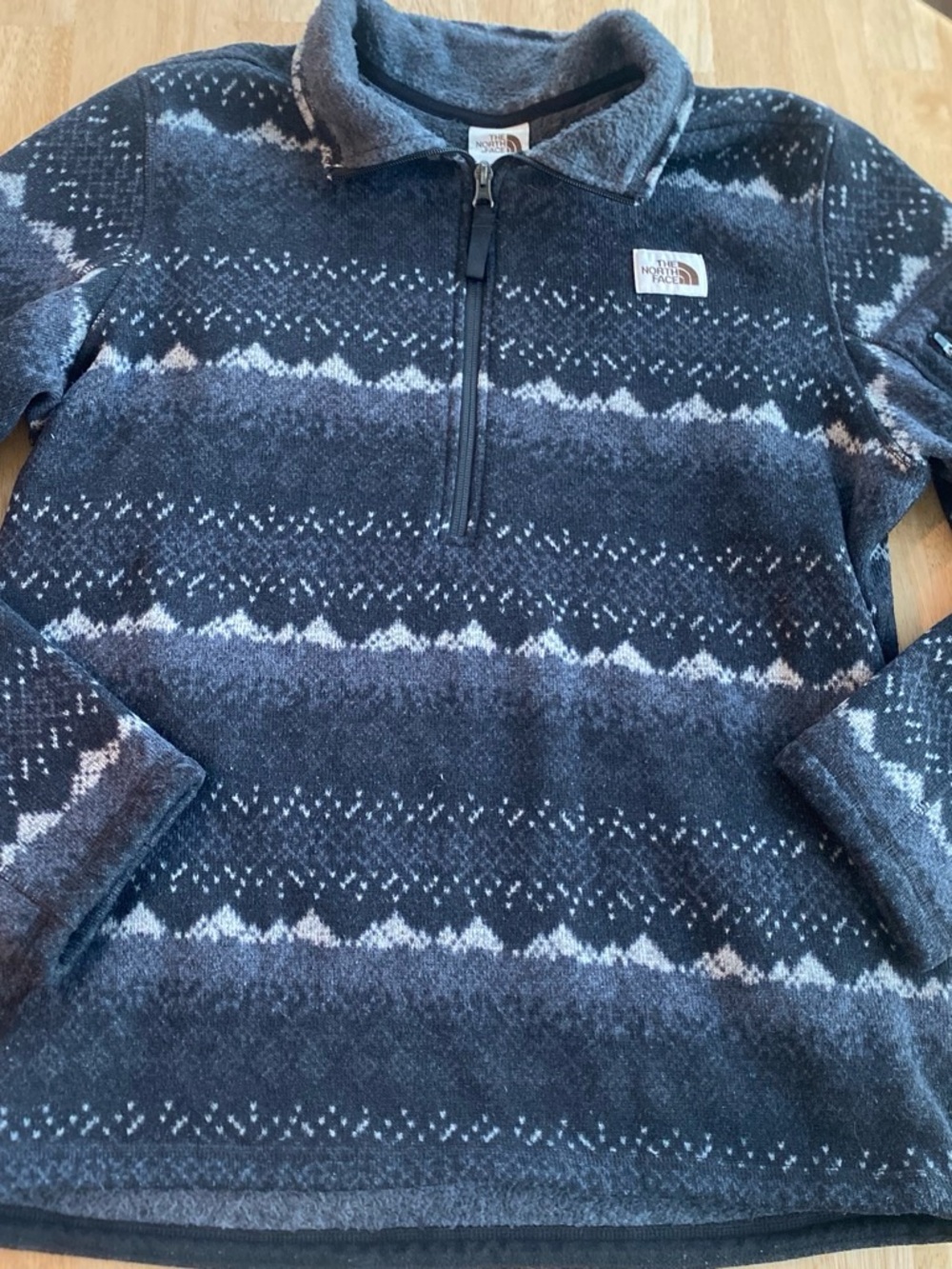 The North Face Men's Dark Gray Patterned Half-Zip Fleece Pullover